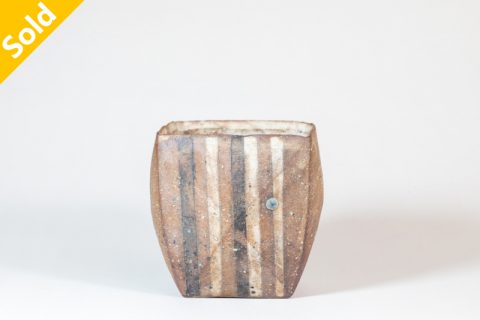 多面深钵（菊地胜）