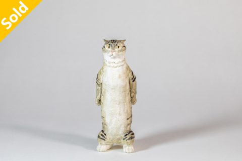 不驼背的猫（正木卓）