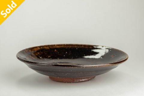 黑釉皿（村木雄儿）