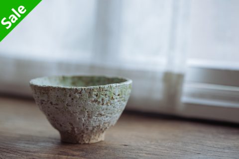粗陶吹绿釉小碗（侯伟童）