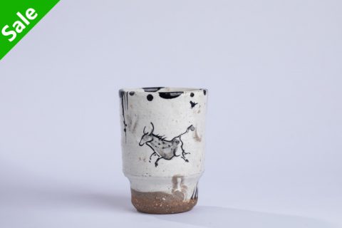 手握公牛黑织部杯（池田省吾）