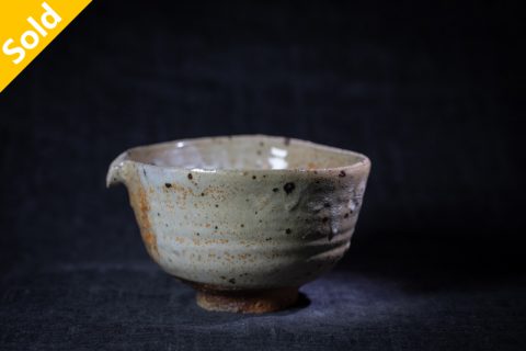 灰釉片口 大（芳贺龙一）N24B284