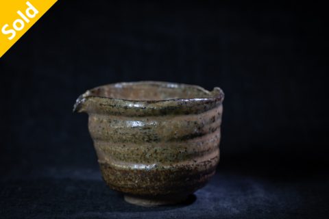 灰釉片口 中（芳贺龙一）N24B282