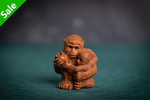 关爱 根付（穴户涛云）
