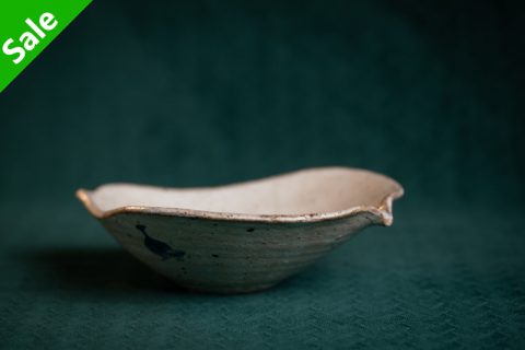 粉引叶形片口（池田省悟）N24B440