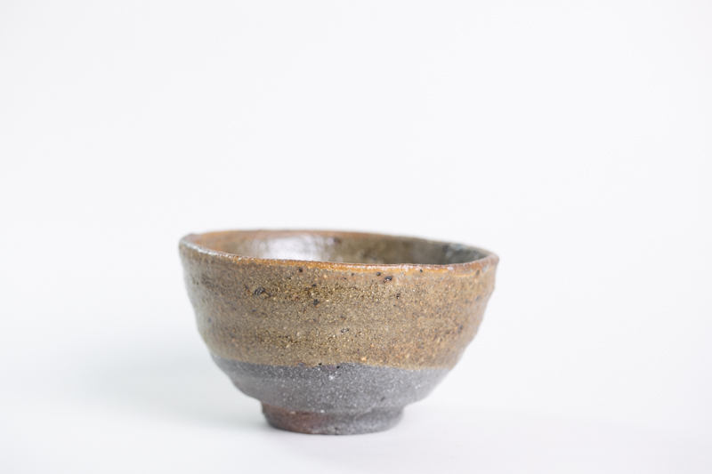 灰釉碗（四海大）N25B106