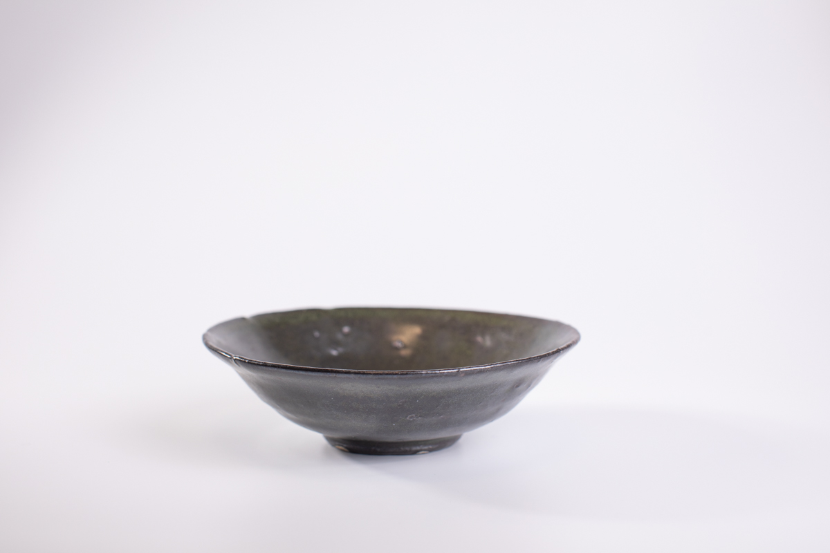 黑绿釉 中钵（村木雄儿）