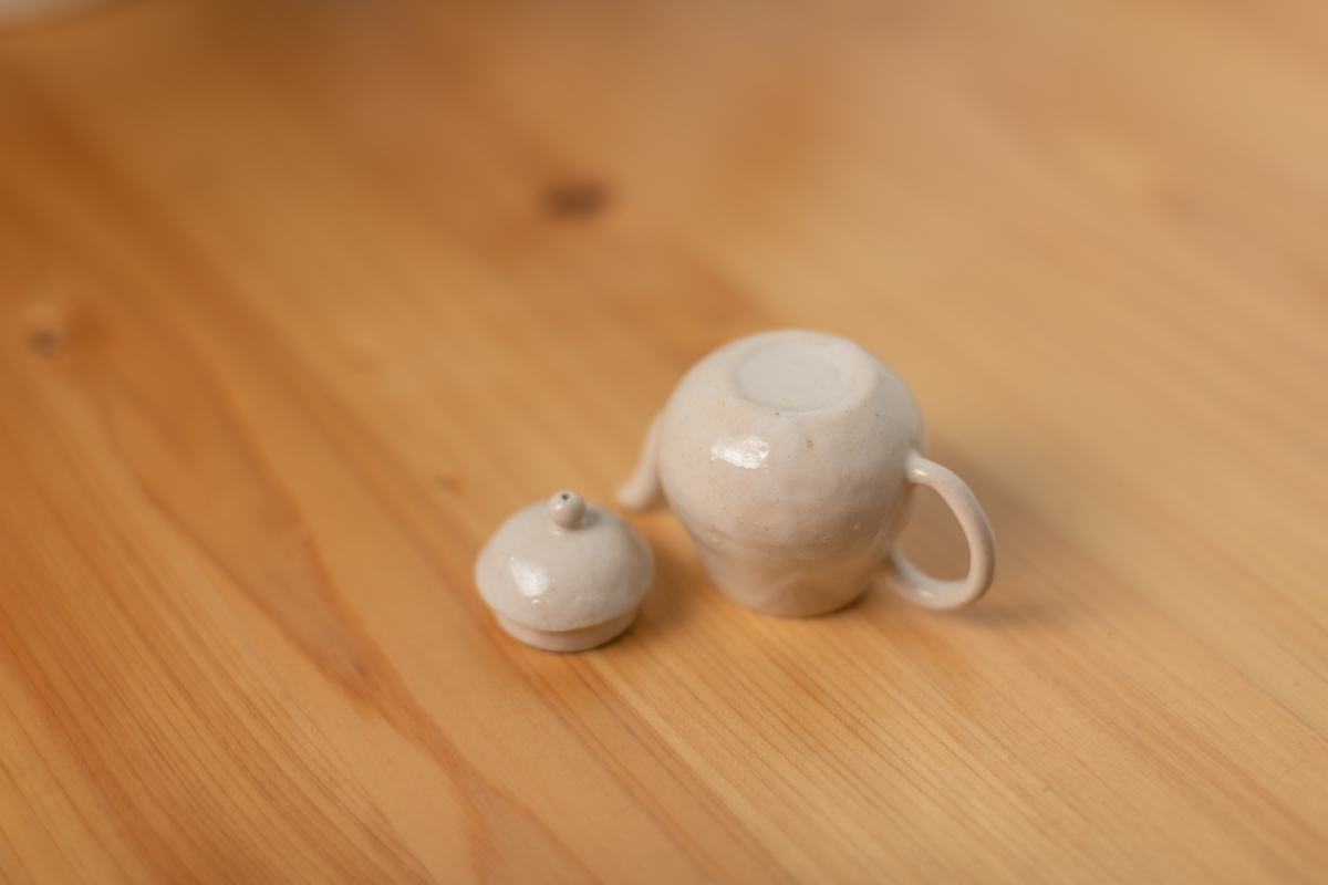 粉引茶壶（三苫修）
