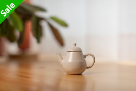 粉引茶壶（三苫修）