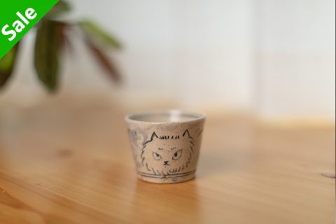 染付猫绘杯（须贺文子）