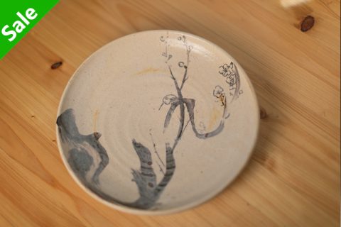 志野梅鸟图皿（须贺文子）