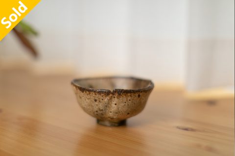 白化妆灰釉碗（鹤野启司）