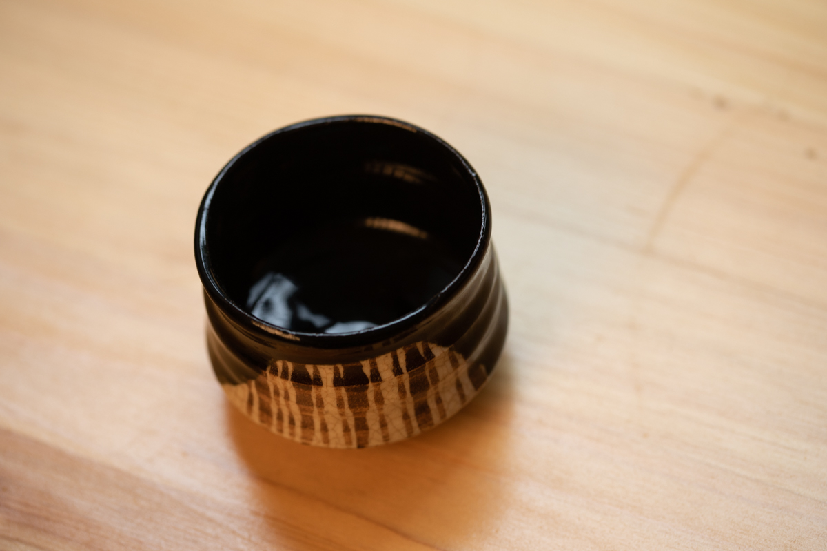 黑织部酒吞 茶杯 附原箱（中岛春草）
