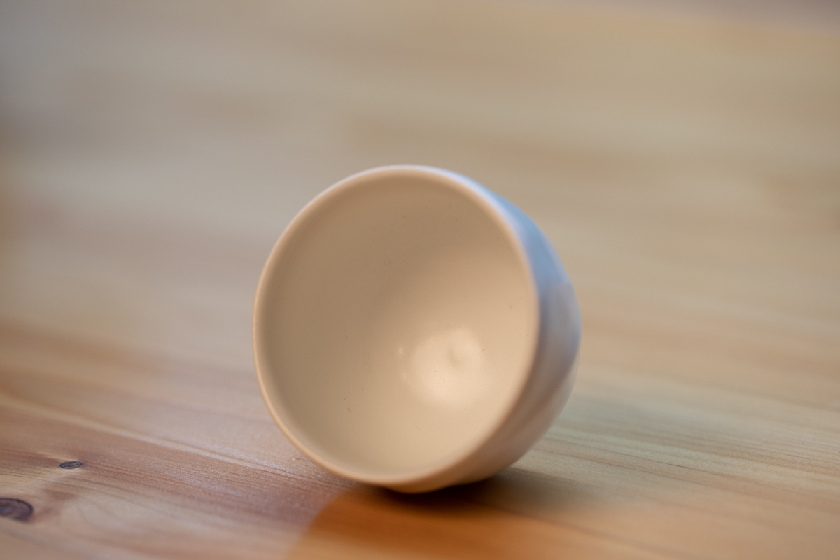 白瓷酒吞 茶杯 附原箱（井仓幸太郎）