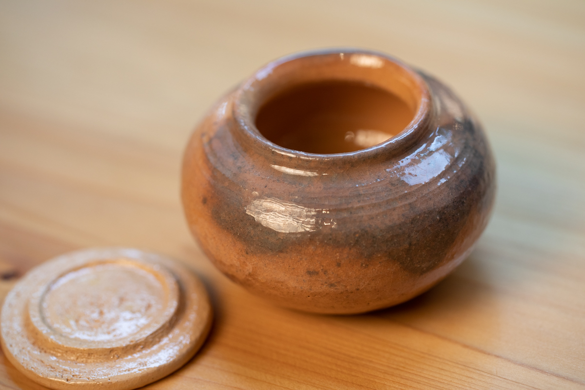 后乐园御庭烧 大海茶入 附原箱（田中坡石）
