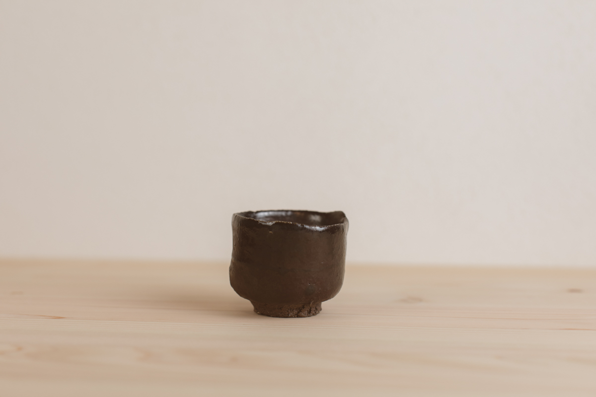 黑釉酒杯 茶杯（芳贺龙一）