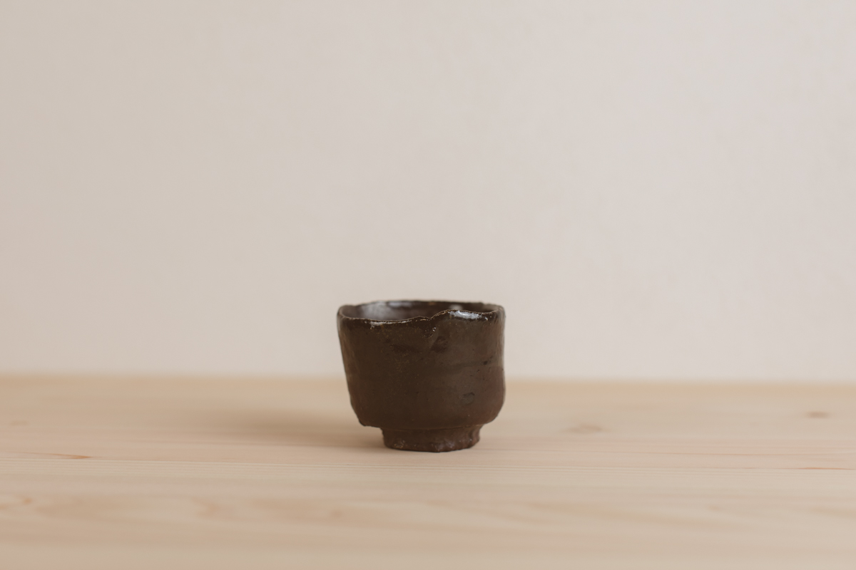 黑釉酒杯 茶杯（芳贺龙一）
