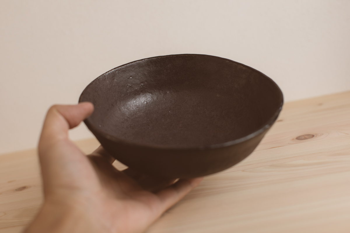 黑釉碗（芳贺龙一）