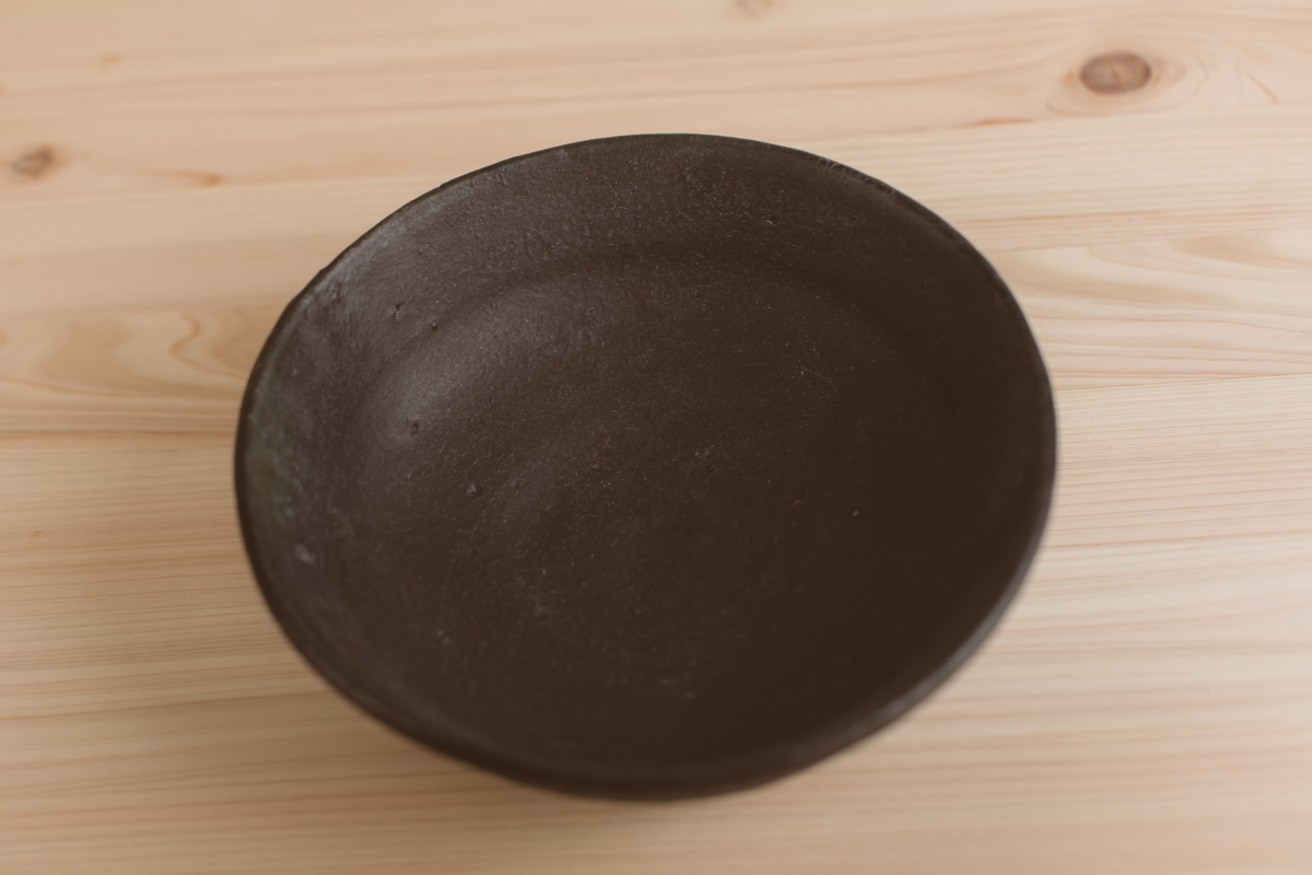 黑釉碗（芳贺龙一）