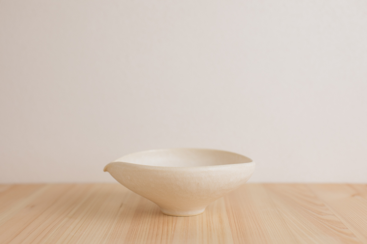 黄白釉低片口（佐野元春）