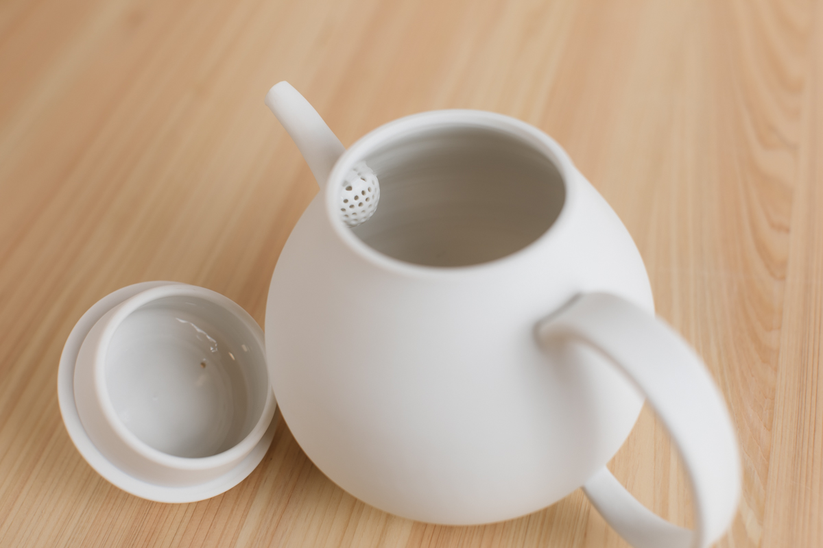 蛋壳白茶壶（村上雄一）