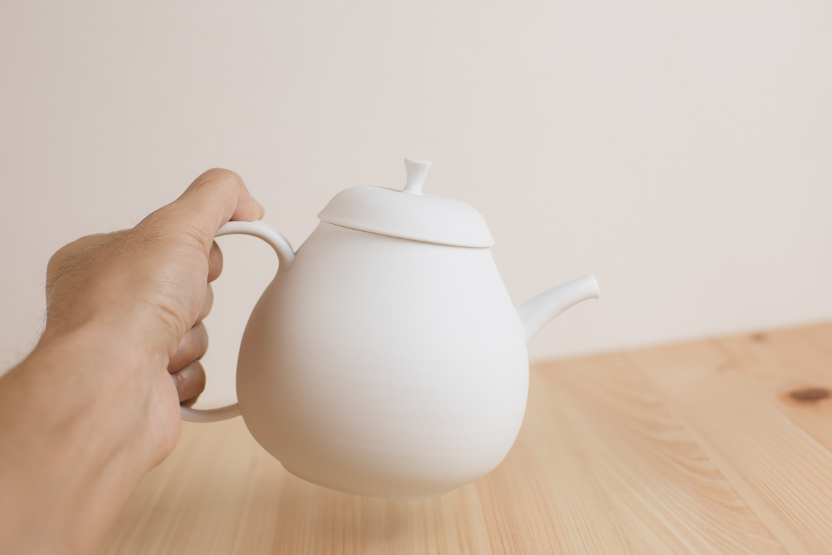 蛋壳白茶壶（村上雄一）