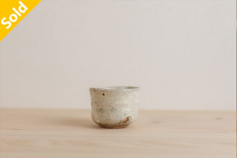 白化妆酒杯 茶杯（芳贺龙一）