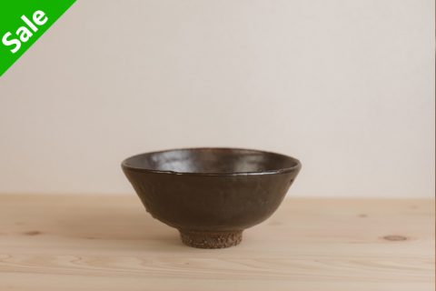 黑釉碗（芳贺龙一）