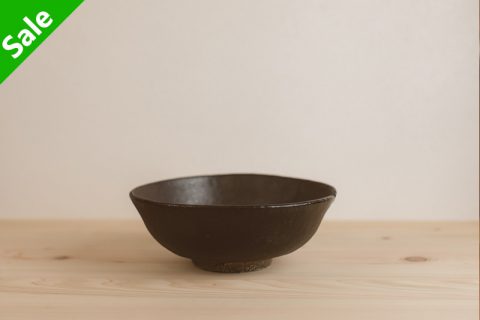 黑釉碗（芳贺龙一）