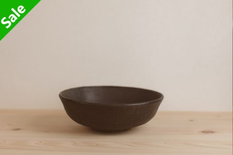 黑釉碗（芳贺龙一）