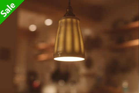 面取白瓷吊灯（阿部春弥）