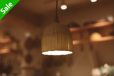 棱纹白瓷吊灯（阿部春弥）