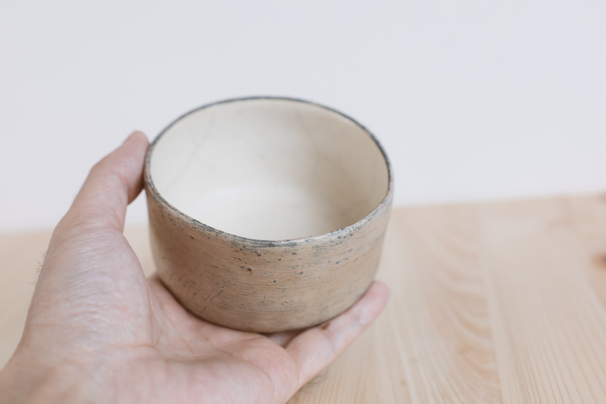 漆面筒形碗 浅咖（川原幸子）