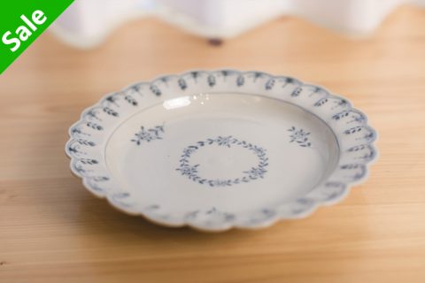 染付唐草花轮8寸皿（志村和晃）