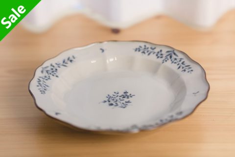 染付唐草花轮7.5寸皿（志村和晃）