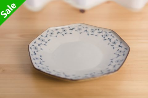 染付唐草纹八角7寸皿（志村和晃）