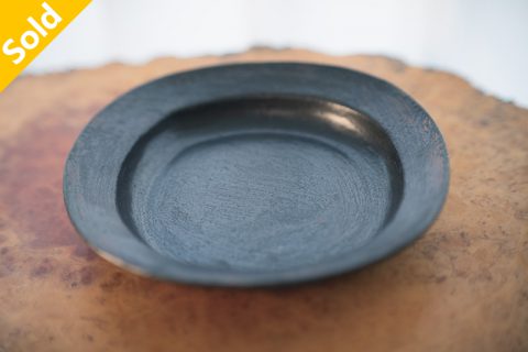 玄釉四方深皿（江口诚基）