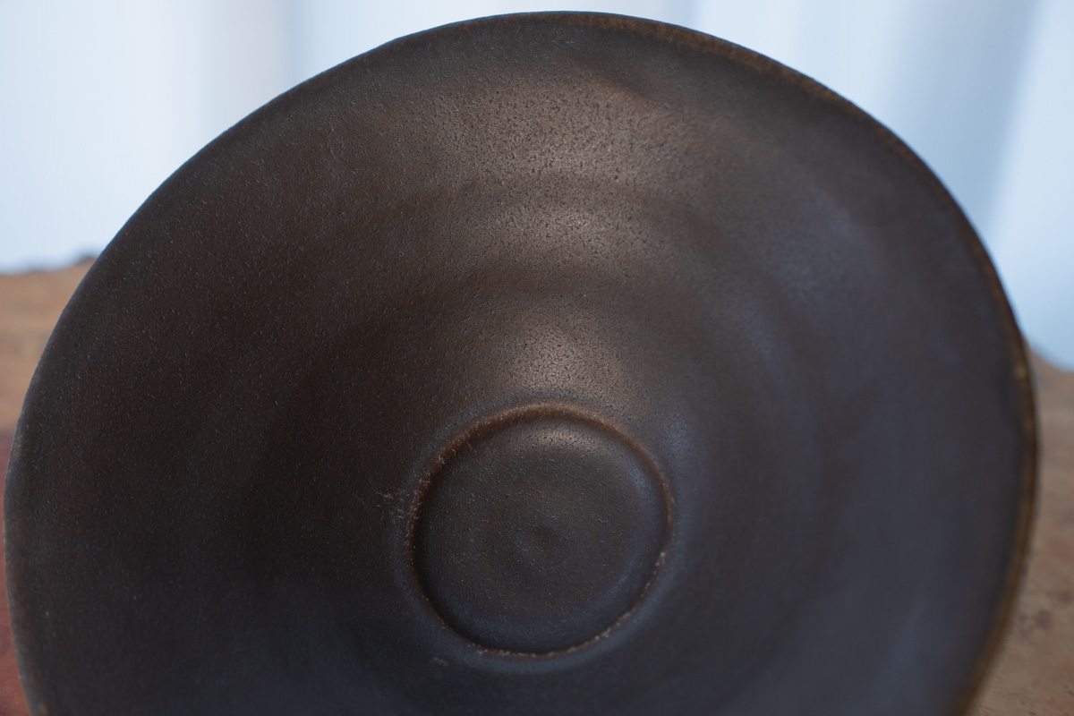 黑釉牵牛花钵 大（古谷浩一）