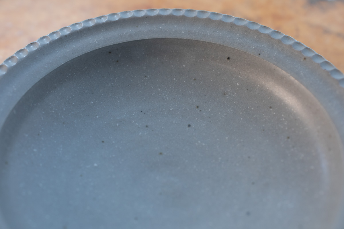 青灰釉折边钵（古谷浩一）