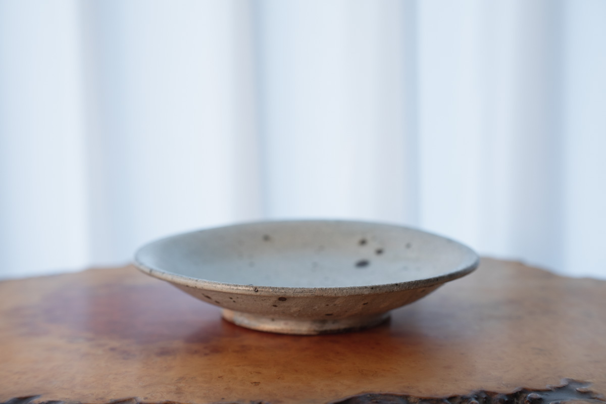 粉引大皿（铃木健史）