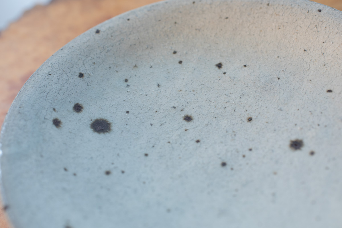 粉引大皿（铃木健史）