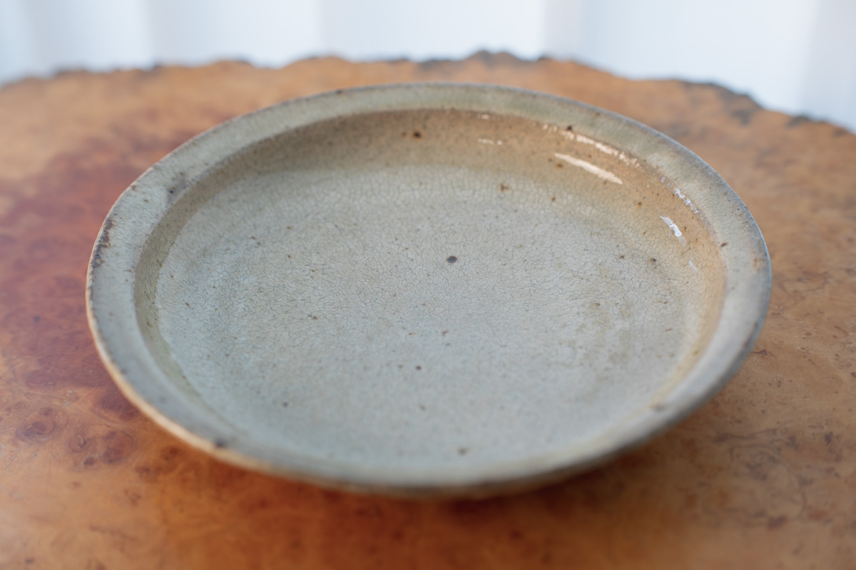 刷毛目浅皿（坪井俊宪）