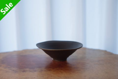 黑釉牵牛花钵 中（古谷浩一）