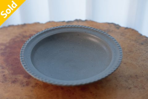 青灰釉折边钵（古谷浩一）