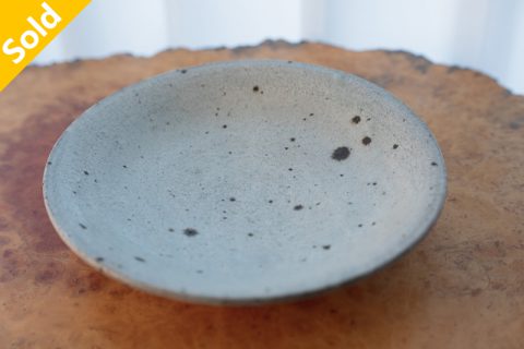 粉引大皿（铃木健史）