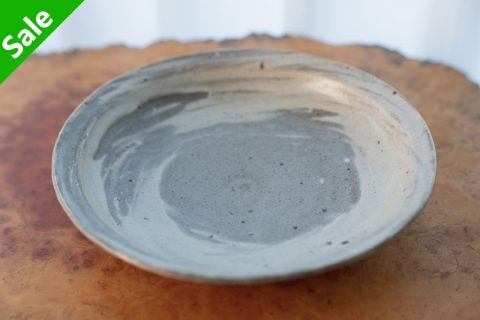 刷毛目浅皿（坪井俊宪）