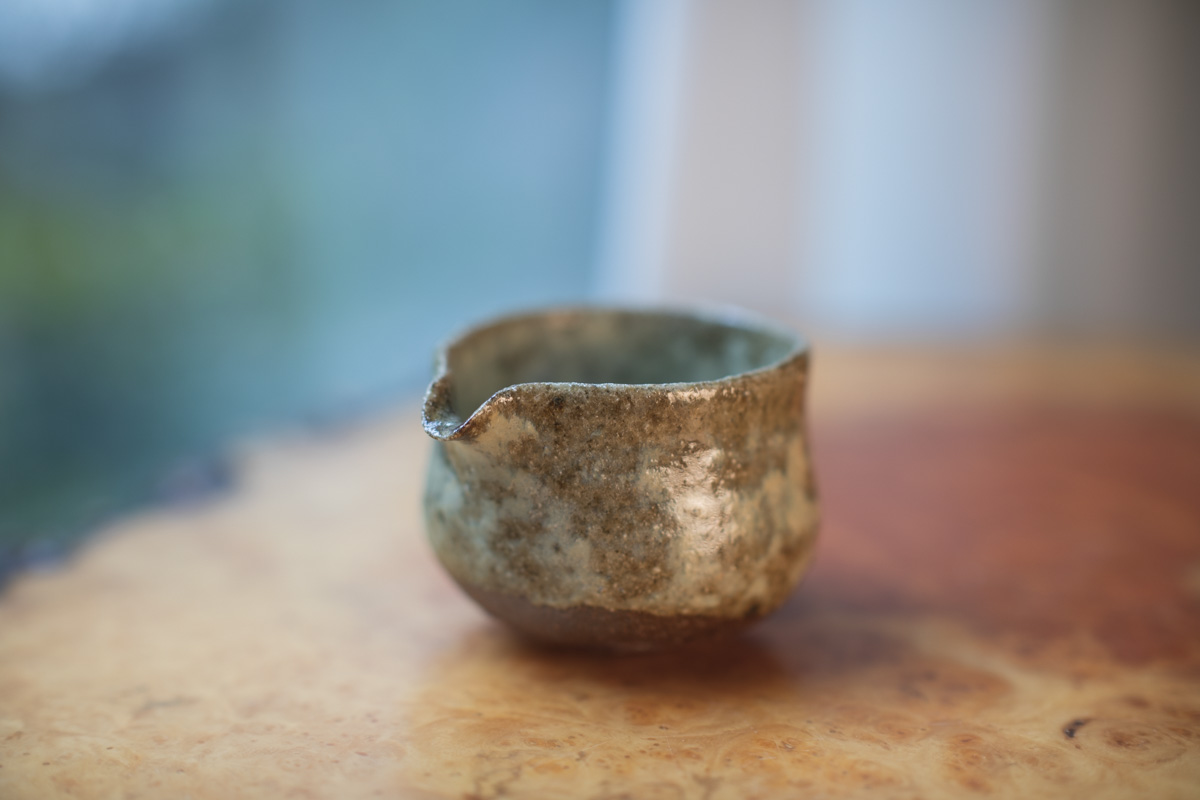 藁灰釉片口（鹤野启司）
