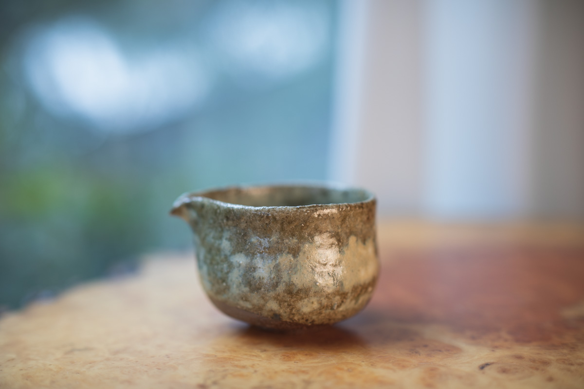 藁灰釉片口（鹤野启司）