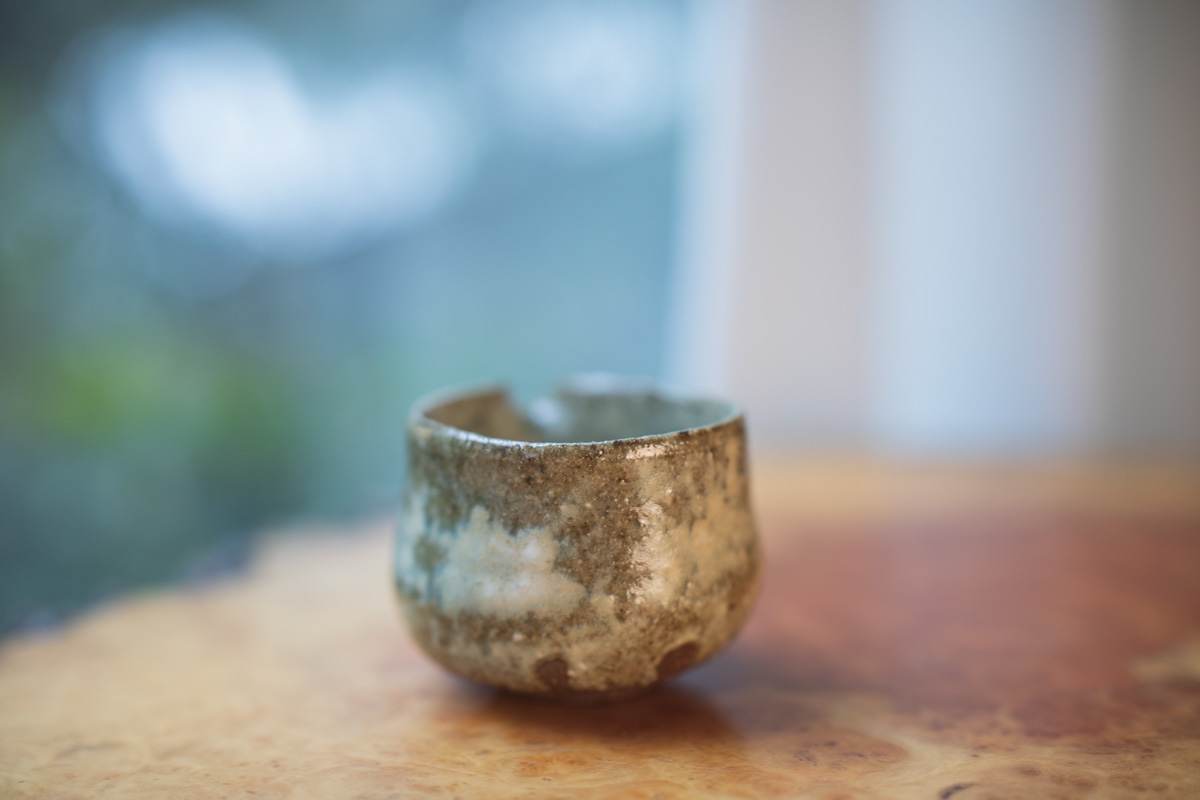 藁灰釉片口（鹤野启司）