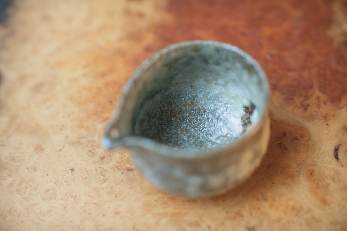 藁灰釉片口（鹤野启司）
